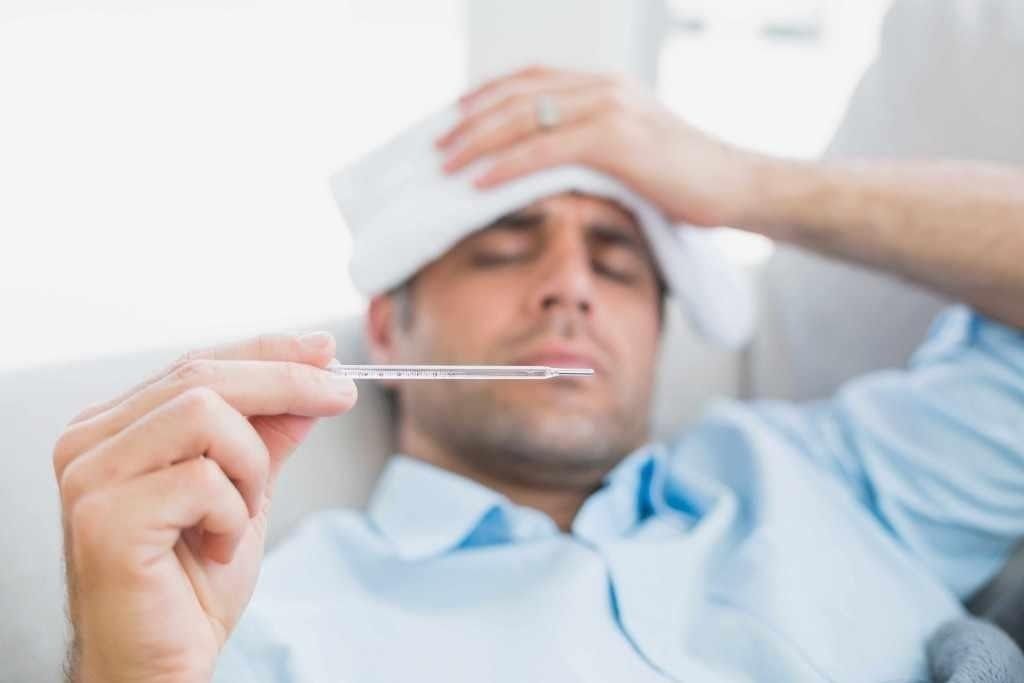 Sưng nướu răng khôn thường gây đau nhức vùng hàm