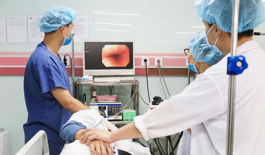 Nội soi tiêu hóa là phương pháp tối ưu để chẩn đoán và xử trí xuất huyết