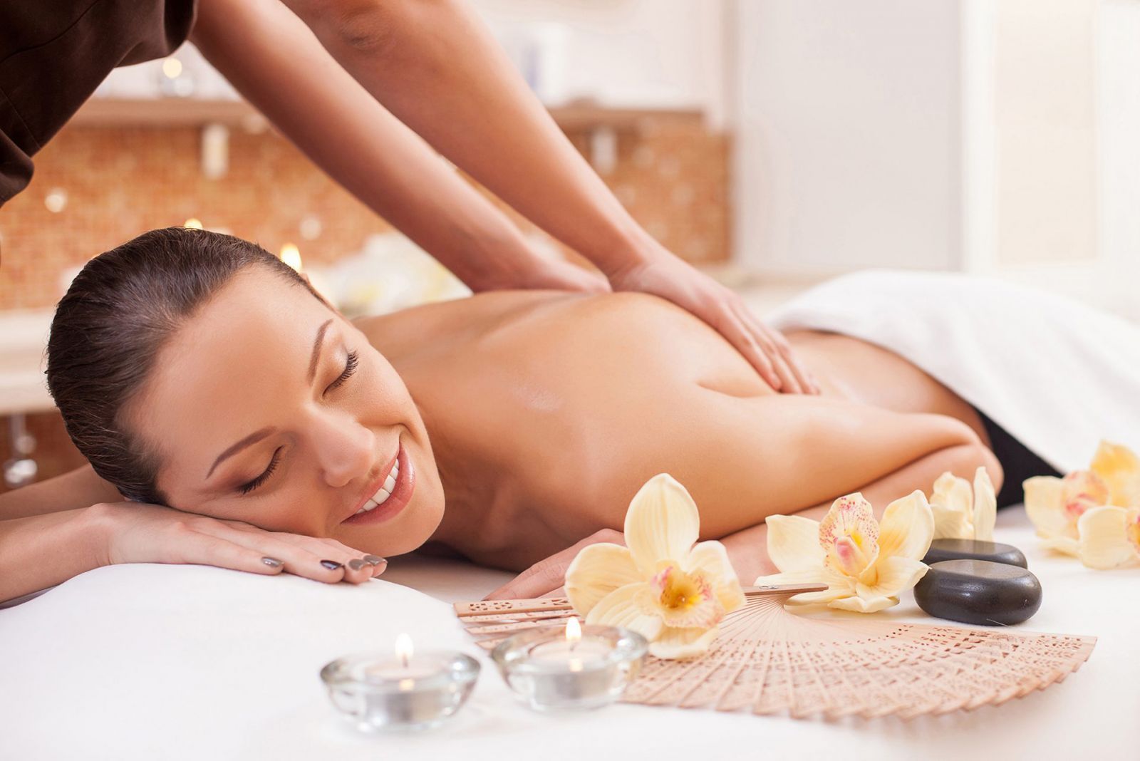 Xoa bóp vùng cơ sàn chậu và các khu vực phụ cận giúp giải phóng sự căng cứng cơ học sâu bên trong 