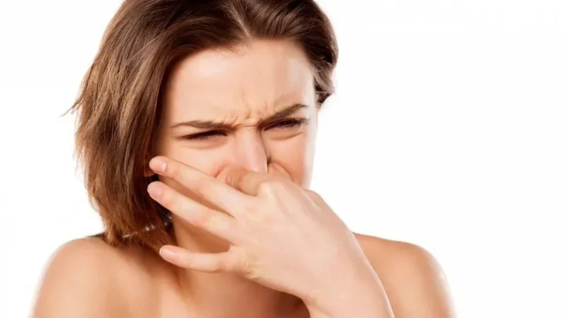 Minh hoạ về huyết trắng màu xanh