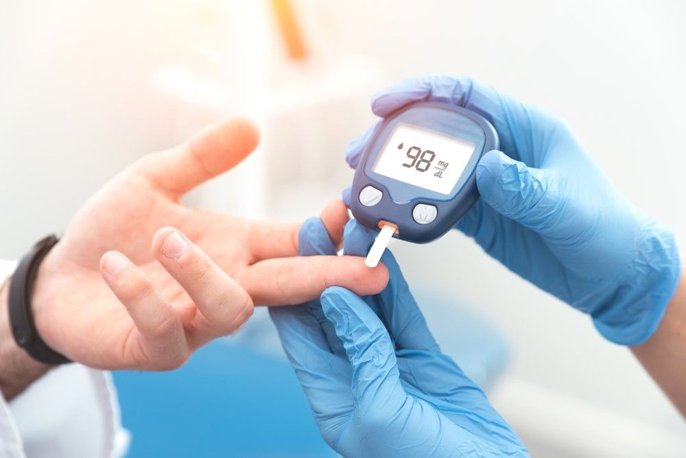 Kiểm soát tốt đường huyết và điều trị dứt điểm nấm kẽ chân là chìa khóa chặn đứng viêm mô tế bào tái phát