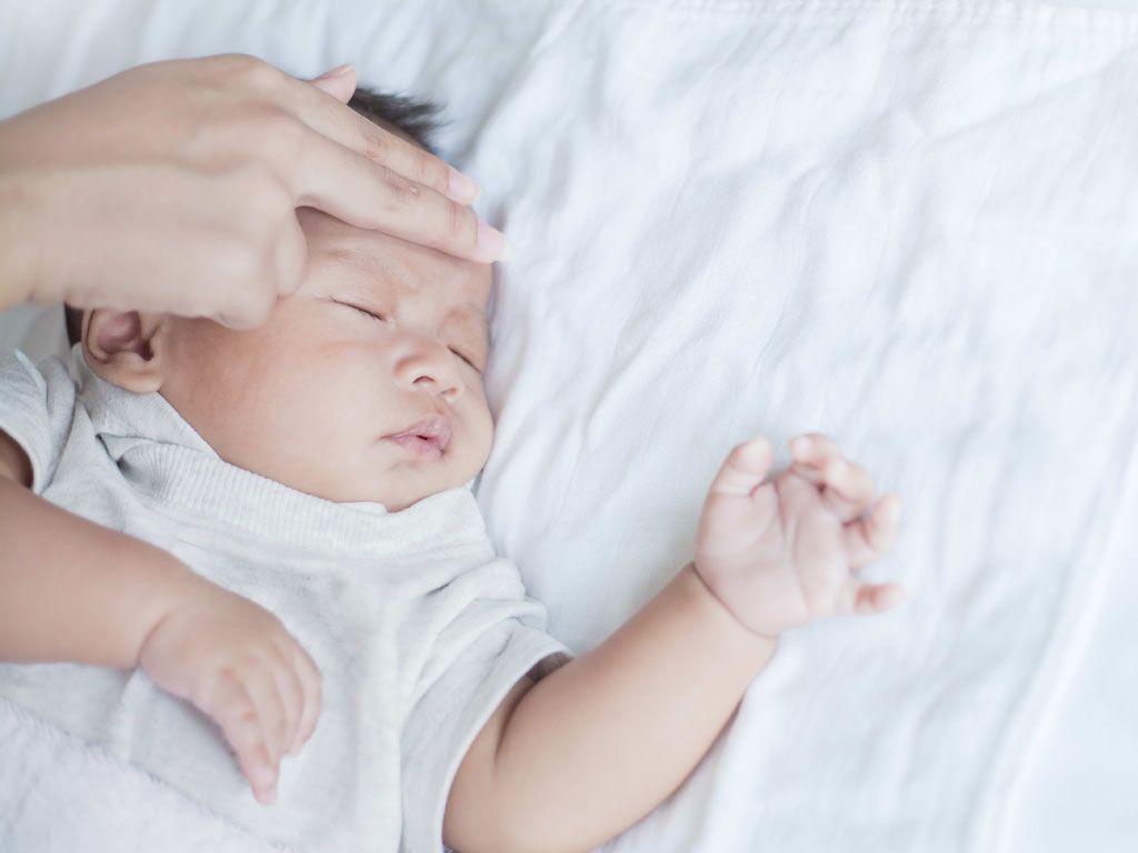 Chăm sóc đúng cách giúp cơ thể vượt qua cơn sốt một cách nhẹ nhàng 
