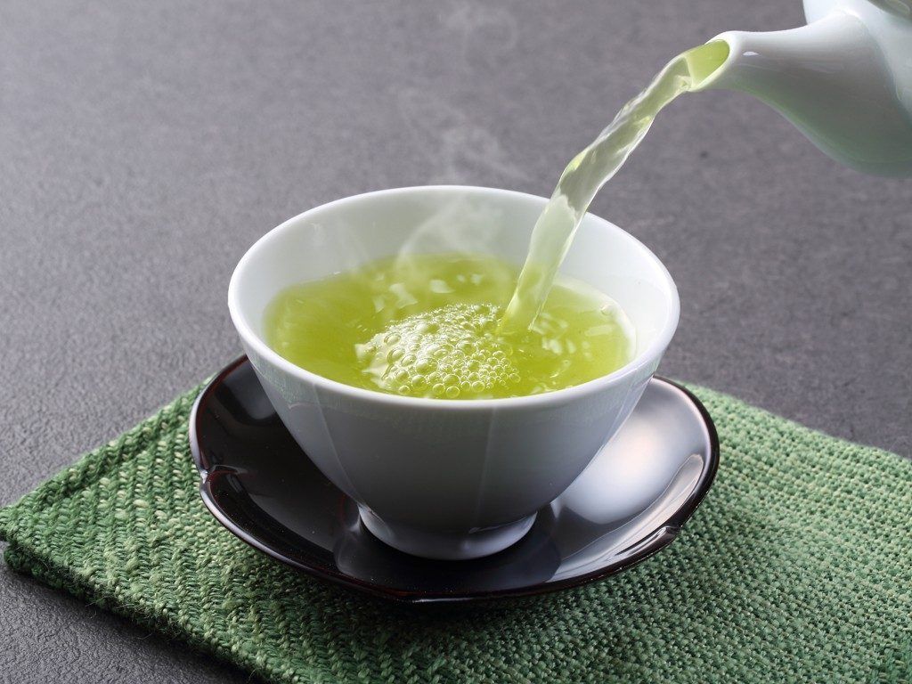 Hình minh họa nước lọc giúp duy trì thể tích máu ổn định và hỗ trợ tim mạch