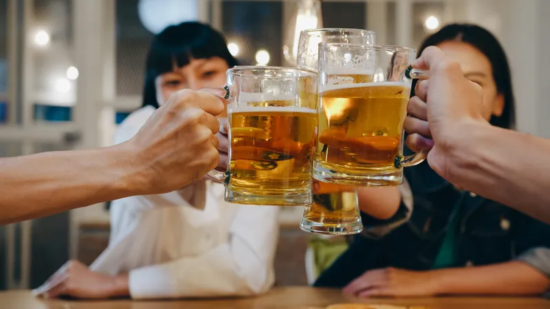 Chườm lạnh và chăm sóc đúng cách giúp giảm sưng, giảm đau và hỗ trợ phục hồi sau khi tiêm tan filler.