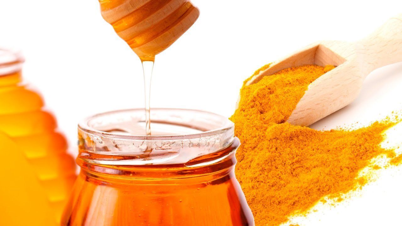 Sự kết hợp giữa mật ong và nghệ mang lại tác dụng hỗ trợ giấc ngủ gián tiếp thông qua việc cải thiện các vấn đề về tiêu hóa, từ đó giúp người bệnh ngủ ngon hơn