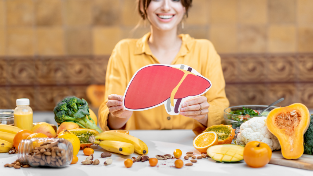 Các loại trái cây như nho và quả mọng cung cấp hoạt chất resveratrol hỗ trợ giải độc gan hiệu quả 