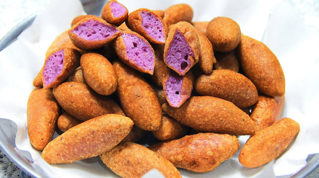 NẮN KHOAI THÀNH VIÊN TRÒN LĂN QUA BỘT CHIÊN GIÒN CHUẨN BỊ CHIÊN