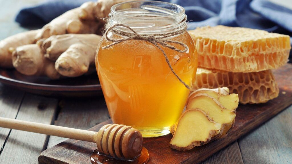 Xông hơi tinh dầu gừng là cách hiệu quả để làm ẩm đường hô hấp và tống xuất dịch nhầy
