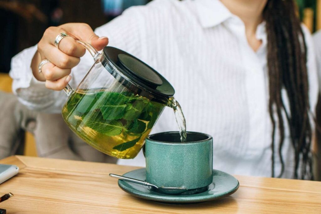 Nhật ký huyết áp giúp bạn theo dõi phản ứng của cơ thể sau khi uống trà