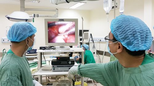 Bảo hiểm y tế giúp giảm bớt gánh nặng chi phí phẫu thuật cho người bệnh 