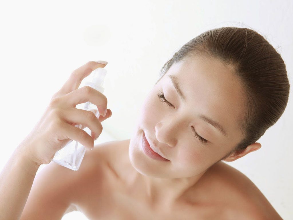Cấp ẩm và bảo vệ da kỹ lưỡng là bước quan trọng nhất để giúp da phục hồi nhanh chóng