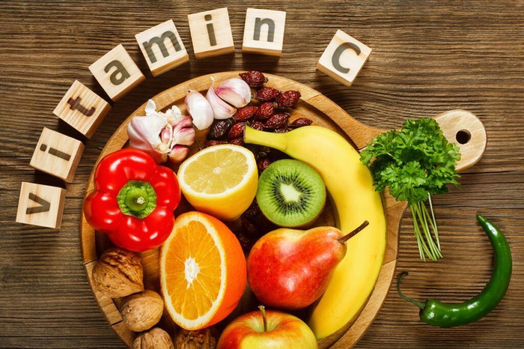 Các loại trái cây giàu vitamin C có thể hỗ trợ tăng độ bền của thành mạch máu