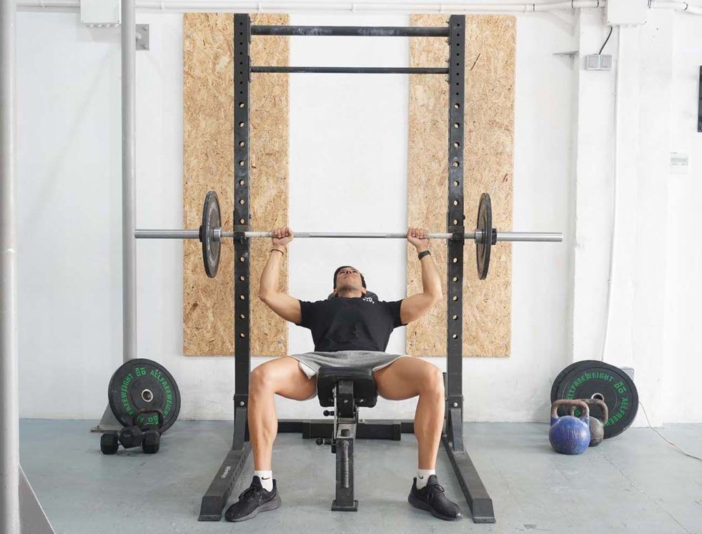 Barbell bench press: bí quyết tăng cơ ngực săn chắc và quyến rũ