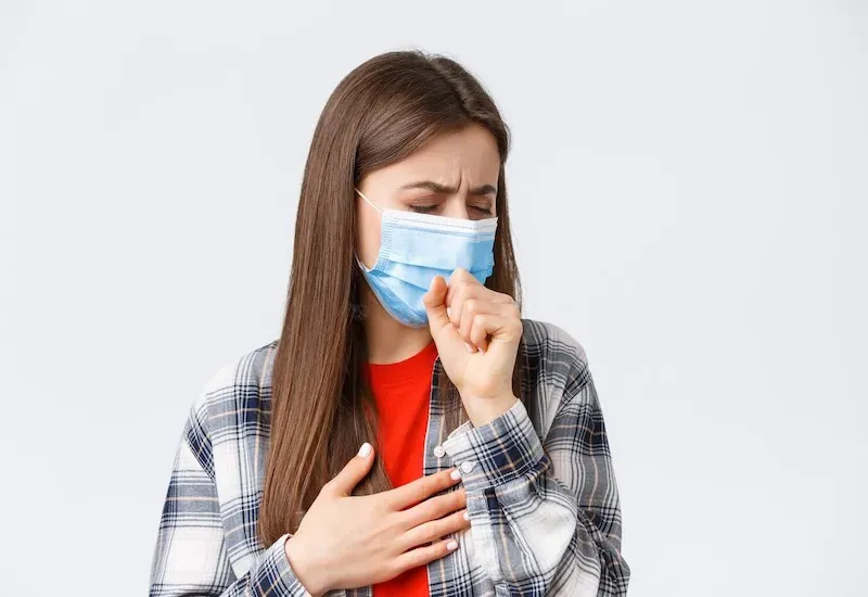 Người bị ho vẫn có thể ăn tôm nếu biết cách bóc vỏ và chế biến phù hợp 