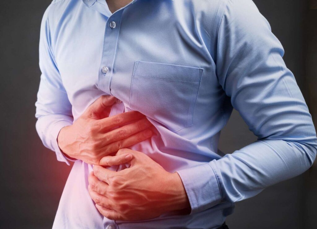 Trào ngược dạ dày thực quản xảy ra khi dịch vị dạ dày trào ngược lên thực quản