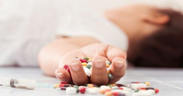 Buồn nôn có thể là phản ứng không dung nạp của cơ thể với thuốc giải độc gan
