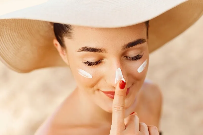 Bảo vệ da cẩn thận để tận hưởng ánh nắng