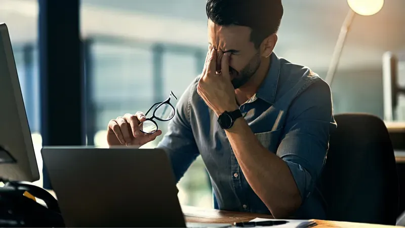 Những lo toan về trách nhiệm gia đình và tài chính thường là nguồn cơn gây stress cho nam giới trước ngày cưới 