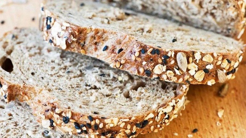 Lựa chọn bánh mì nguyên cám giúp bệnh nhân tuyến giáp kiểm soát cân nặng tốt hơn 