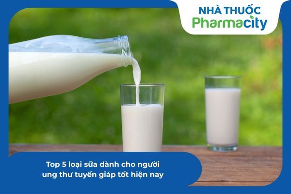 NGƯỜI BỆNH U TUYẾN GIÁP KIỂM TRA THÀNH PHẦN SỮA TRƯỚC KHI QUYẾT ĐỊNH CÓ NÊN UỐNG HAY KHÔNG