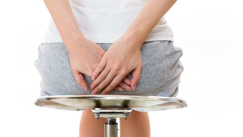 Một số nốt da nhỏ quanh hậu môn có thể liên quan đến các tổn thương da lành tính