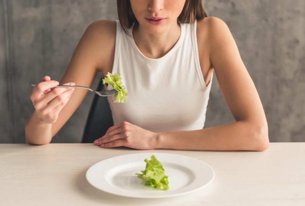 Ung thư máu có lây qua hôn, ăn uống hoặc dùng chung đồ không 