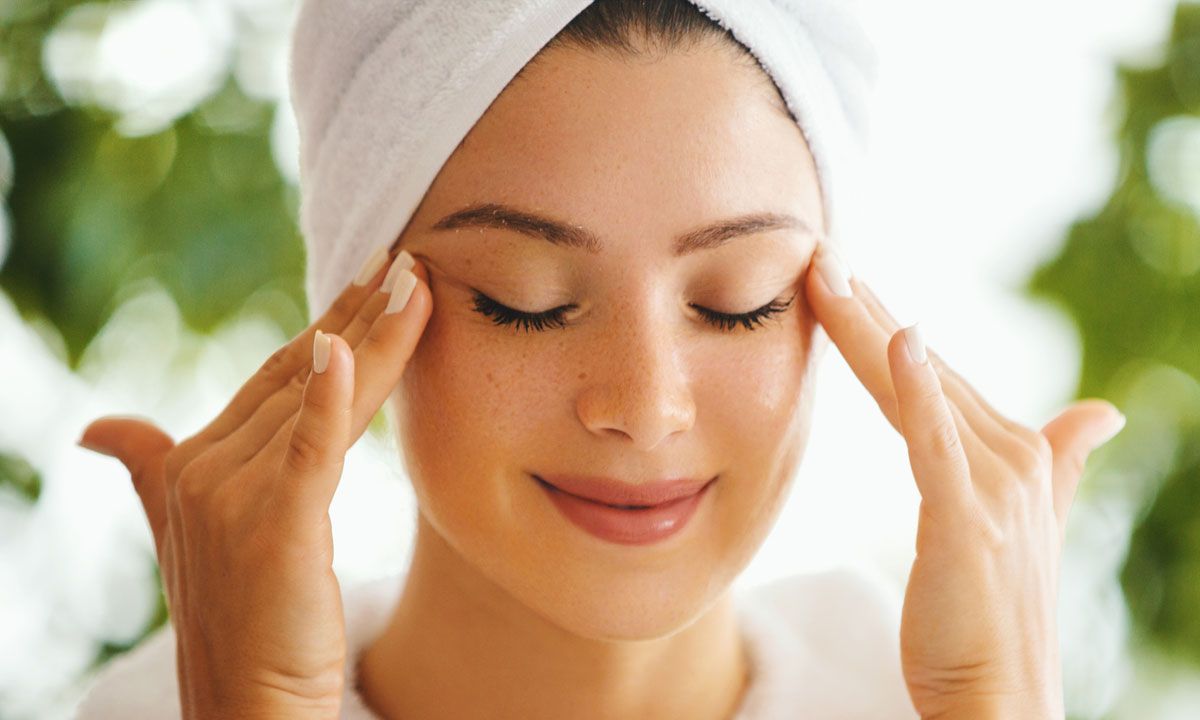 Massage mắt giúp thư giãn cơ mắt giảm căn thẳng thần kinh cải thiện lưu thông máu 
