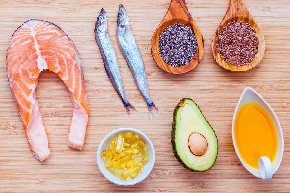 Hình ảnh minh họa sản phẩm bổ sung omega 3 được đóng gói dạng viên nang. 
