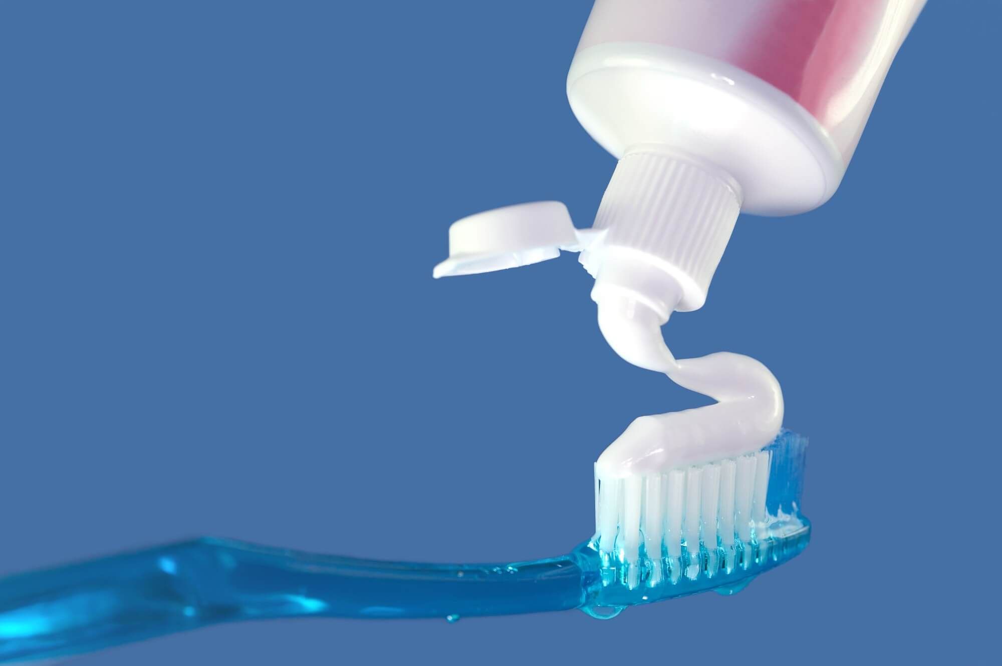 Cơ chế sinh học giúp tái khoáng hóa và bảo vệ men răng bền vững của Natri Fluoride 