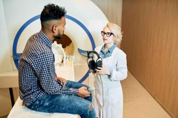 Người bệnh cần được hướng dẫn an toàn trước khi chụp MRI