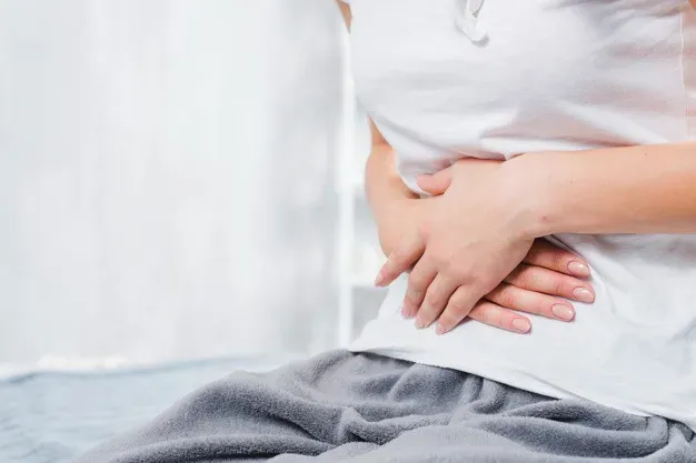 Nang buồng trứng xuất huyết hình thành khi các mạch máu nhỏ trong nang buồng trứng bị vỡ