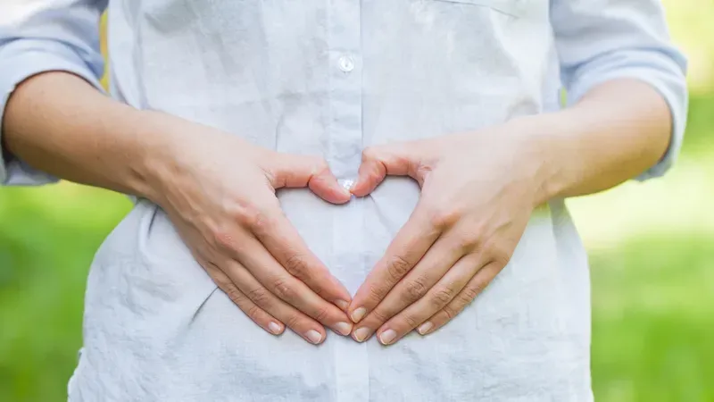 Duy trì tinh thần thoải mái là nền tảng giúp mẹ bầu có một thai kỳ khỏe mạnh ngay từ những tuần đầu tiên