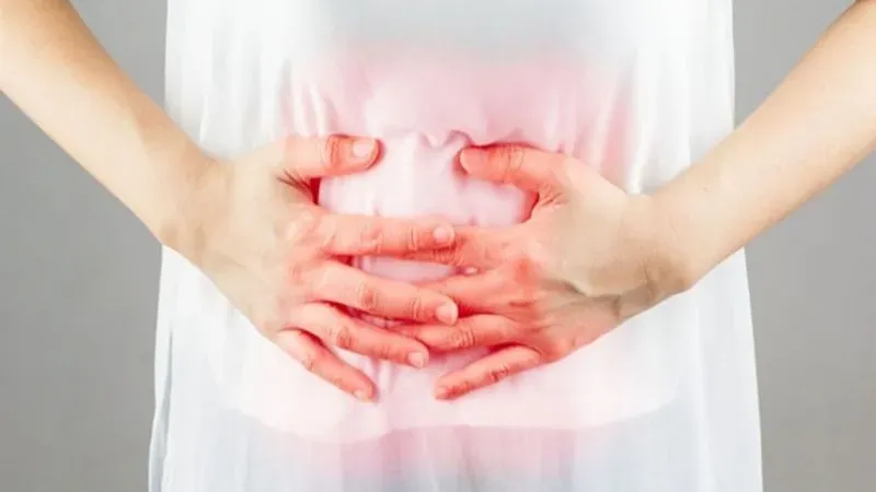 Đau bụng và mệt mỏi là những phản ứng thường gặp sau khi cơ thể tiếp nhận thuốc đình chỉ thai 
