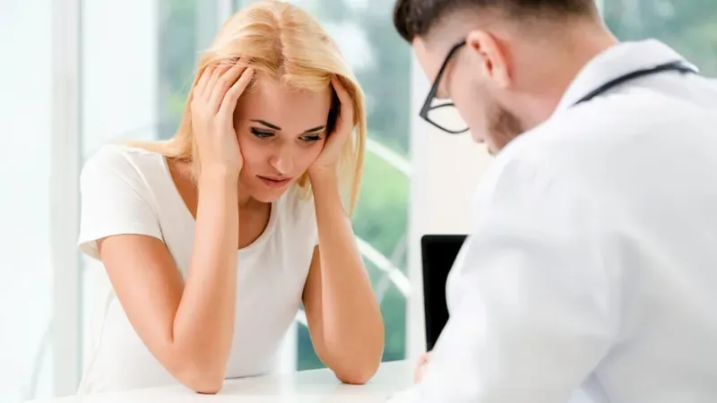 Cắt bỏ cổ tử cung: Đối diện với nỗi sợ và hành trình tìm lại sự bình yên 