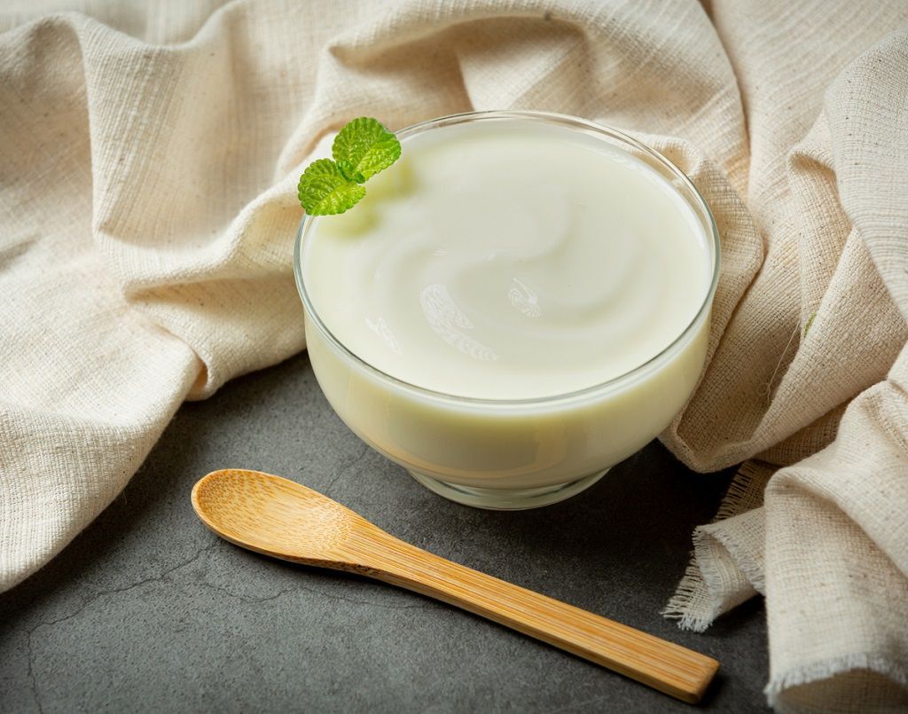 Người bệnh ung thư dạ dày hoàn toàn có thể và nên ăn sữa chua. 