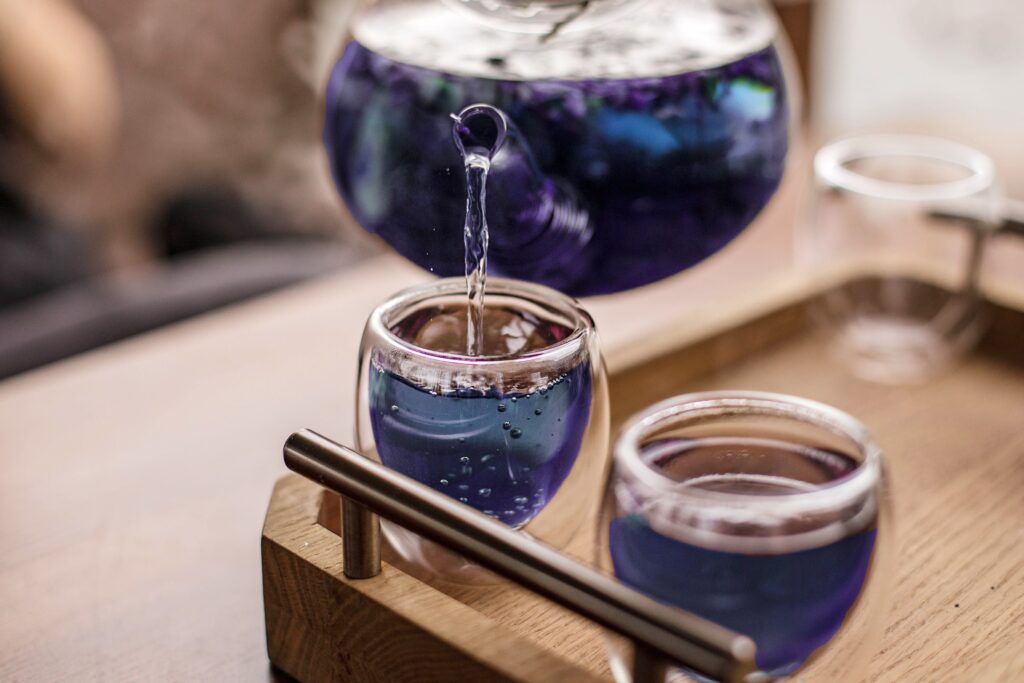 Trà hoa đậu biếc sử dụng trong chăm sóc sức khỏe hằng ngày