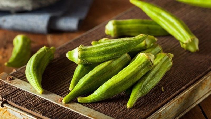 Chế biến đúng cách giúp đậu bắp phát huy tối đa công dụng hỗ trợ điều trị gút 