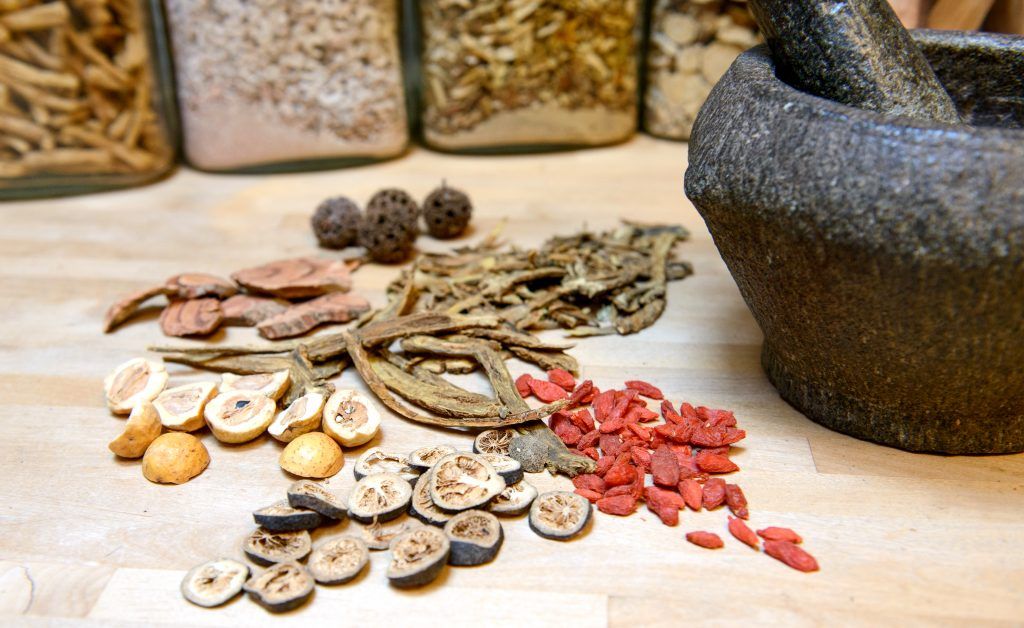 cam thảo bắc là thành phần quan trọng trong các loại trà thảo mộc thanh nhiệt