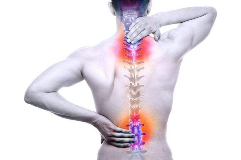 Các biểu hiện mệt mỏi và đau tức vùng bụng phải cần được kiểm tra y khoa ngay lập tức 