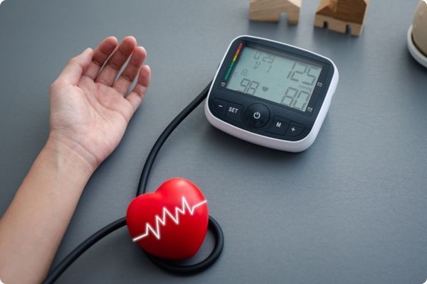 Việc bỏ qua các dấu hiệu huyết áp thấp nhịp tim nhanh có thể dẫn đến những biến chứng tim mạch nguy hiểm 