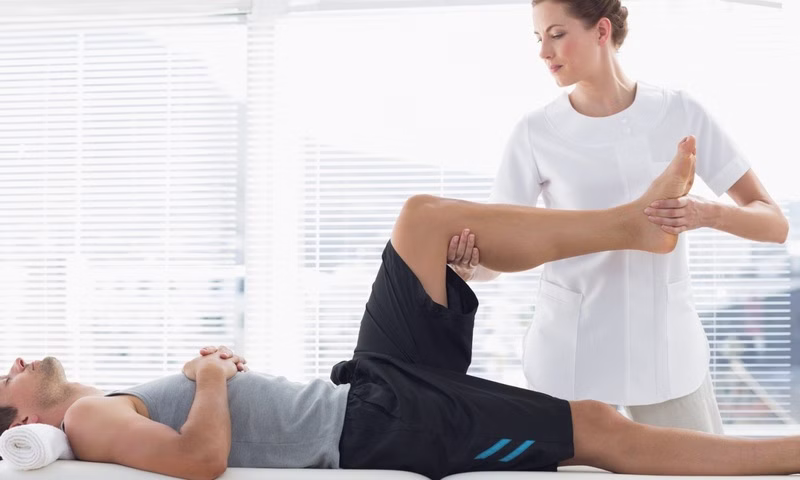 Sử dụng tã dán đúng cách giúp bảo vệ vùng da nhạy cảm của người bệnh