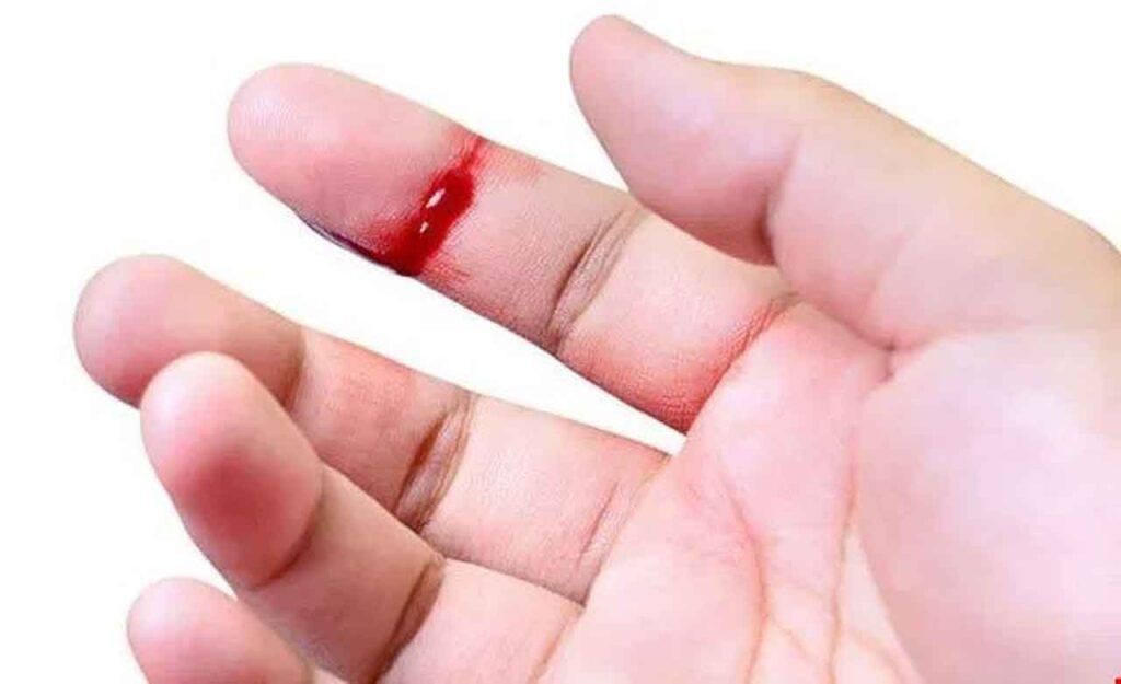 Máu báo thai thực sự chỉ xuất hiện với số lượng rất ít và không kéo dài lâu 