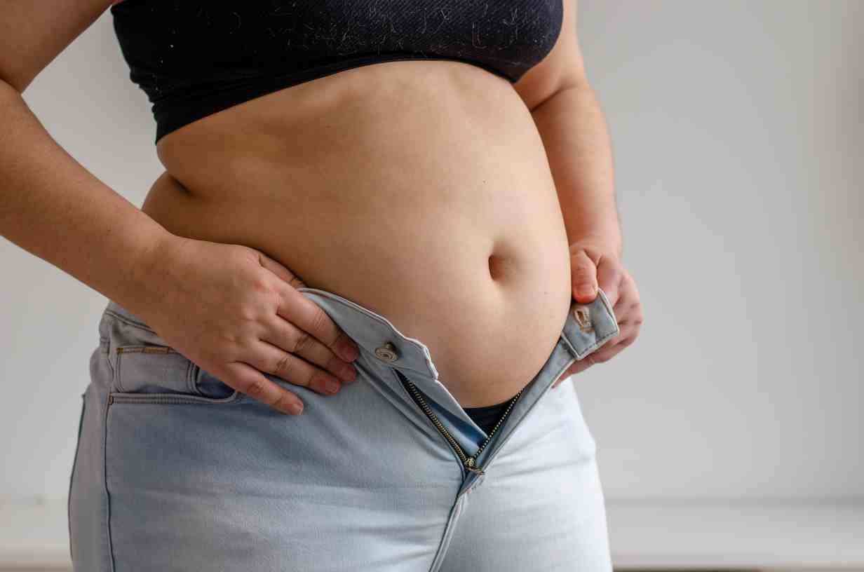 Mỡ nội tạng dư thừa kích hoạt các cơ chế gây co mạch và giữ muối trong cơ thể