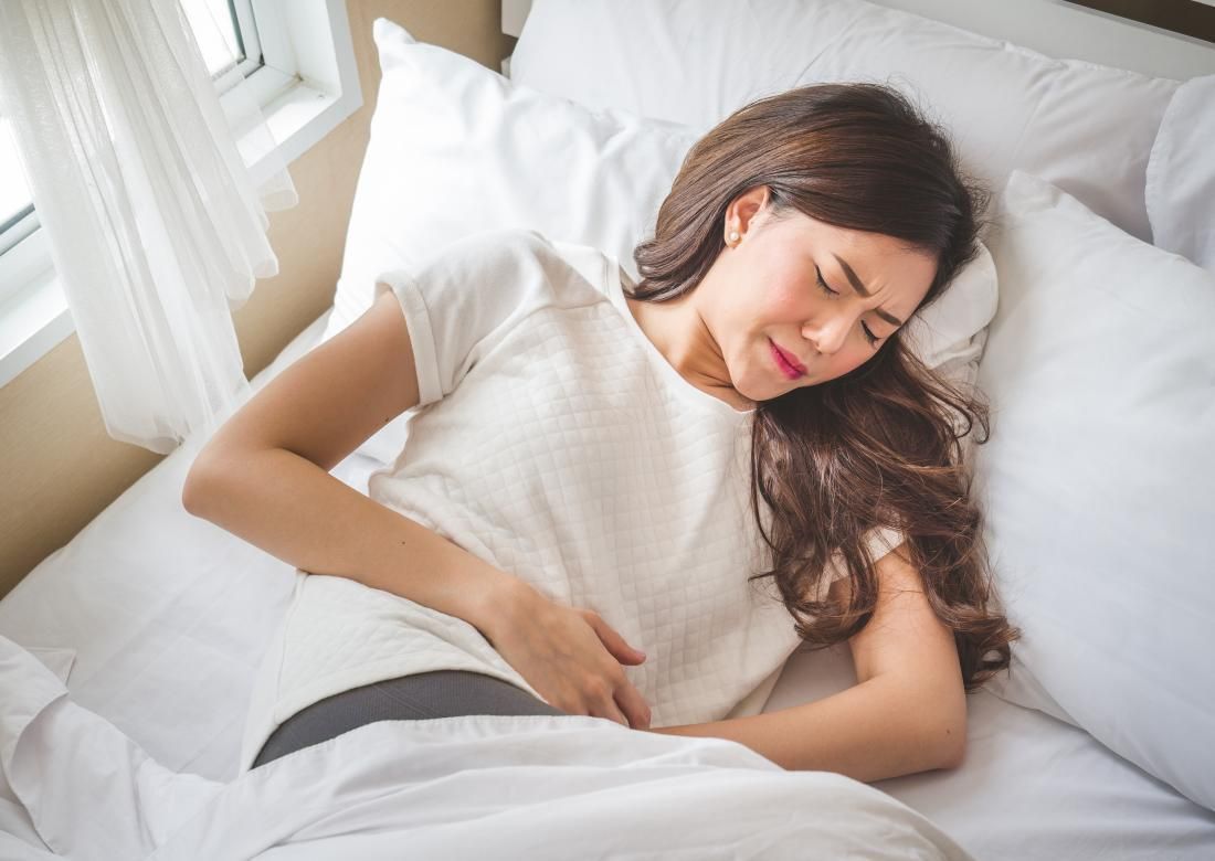 Thăm khám bác sĩ khi có dấu hiệu rong kinh kéo dài sau sinh 