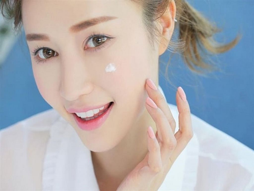 Calcium Pantothenate thường xuất hiện trong các sản phẩm bổ sung vitamin và chăm sóc da 